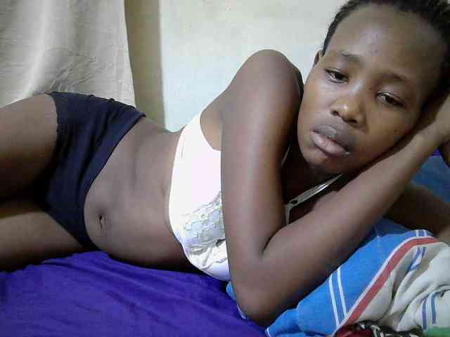 queen-slender webcam
