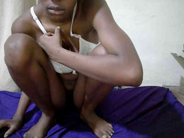 queen-slender webcam