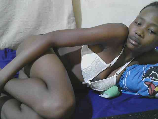 queen-slender webcam