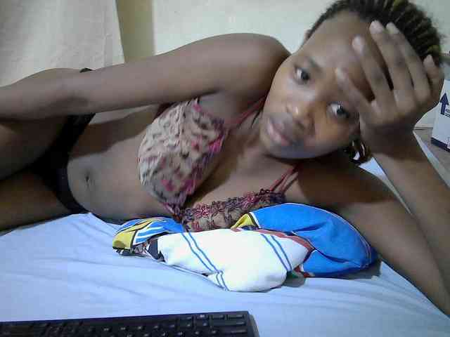 queen-slender webcam