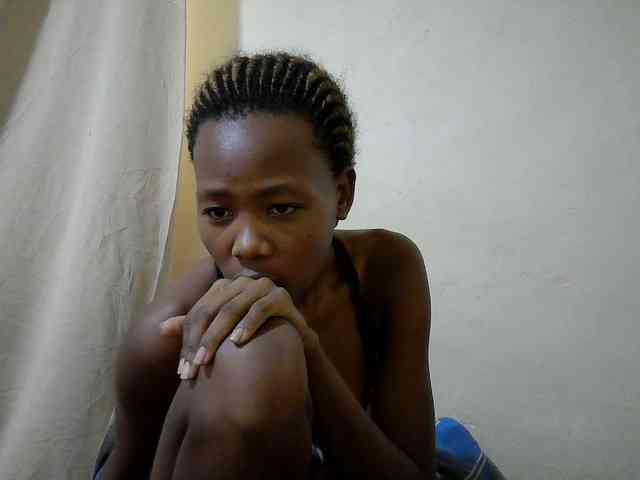 queen-slender webcam