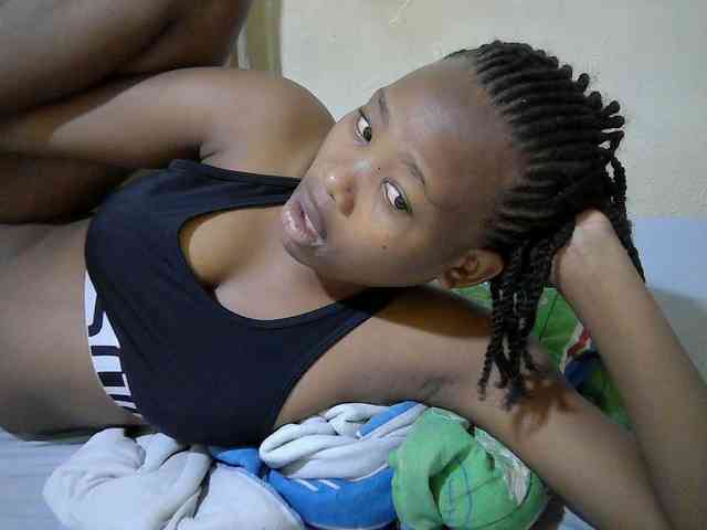 queen-slender webcam