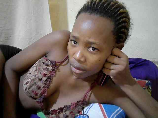 queen-slender webcam