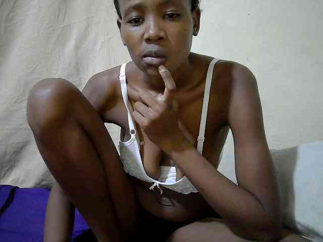 queen-slender webcam