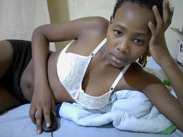 queen-slender webcam