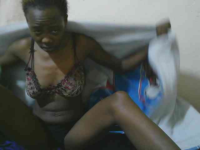 queen-slender webcam