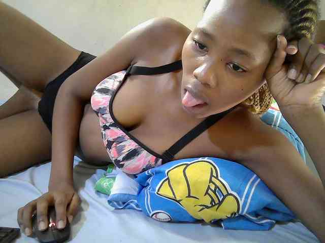 queen-slender webcam
