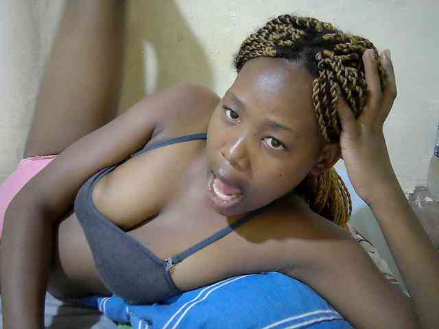 queen-slender webcam