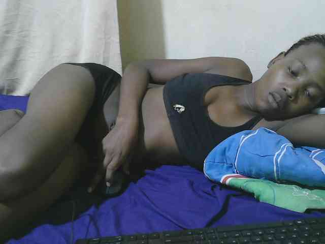 queen-slender webcam