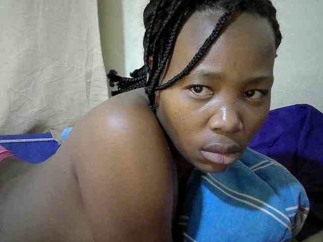 queen-slender webcam