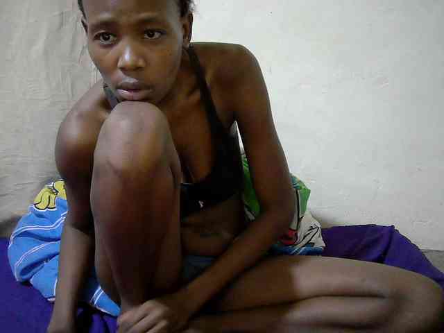 queen-slender webcam