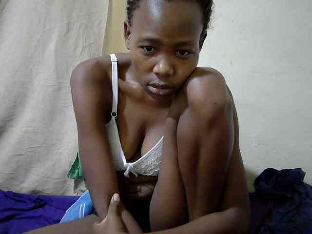 queen-slender webcam