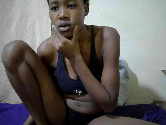 queen-slender webcam