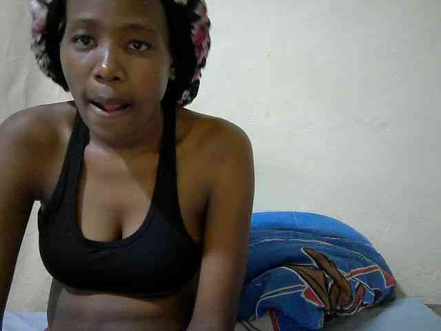 queen-slender webcam