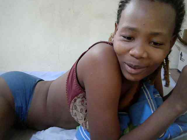 queen-slender webcam