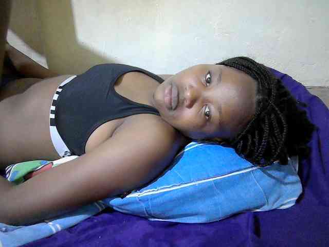 queen-slender webcam