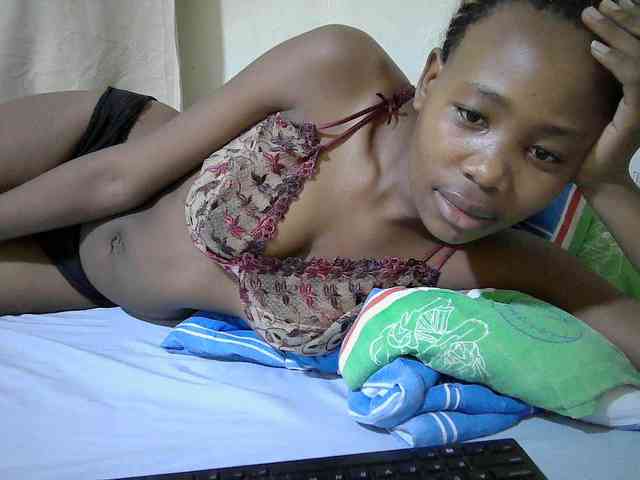 queen-slender webcam