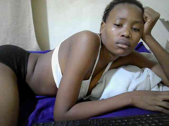 queen-slender webcam