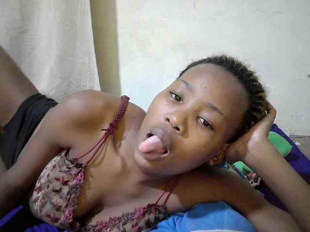 queen-slender webcam
