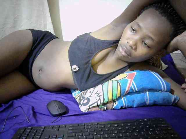 queen-slender webcam