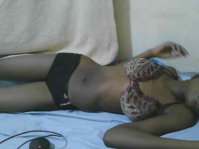 queen-slender webcam