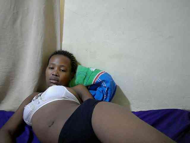 queen-slender webcam