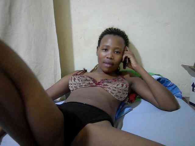 queen-slender webcam