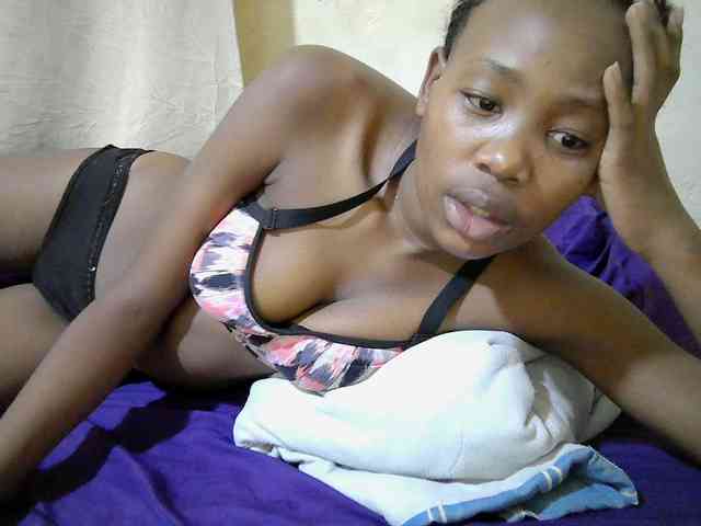queen-slender webcam