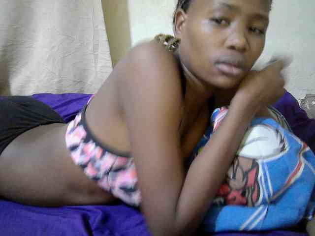 queen-slender webcam