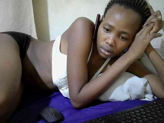 queen-slender webcam