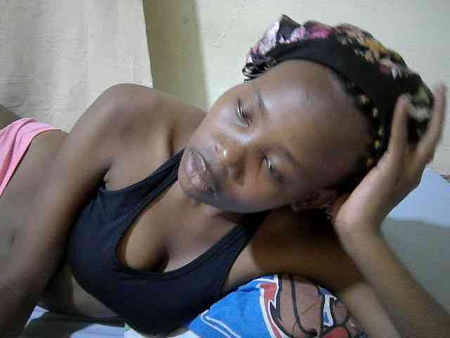 queen-slender webcam