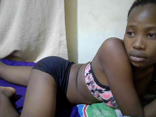 queen-slender webcam