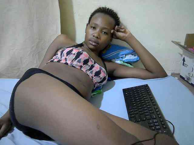 queen-slender webcam