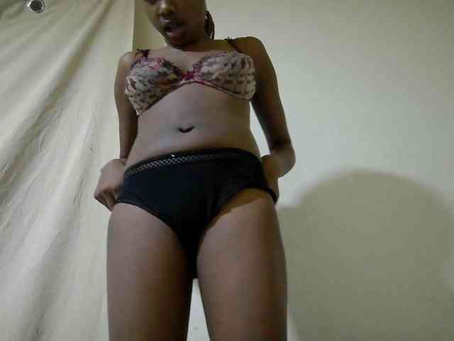 queen-slender webcam