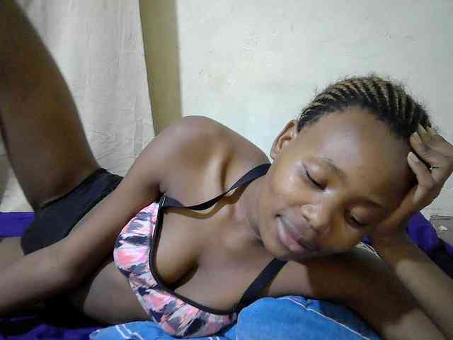 queen-slender webcam