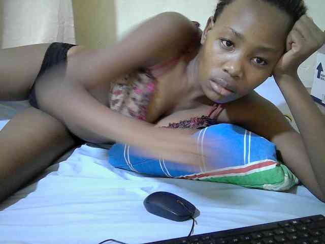 queen-slender webcam