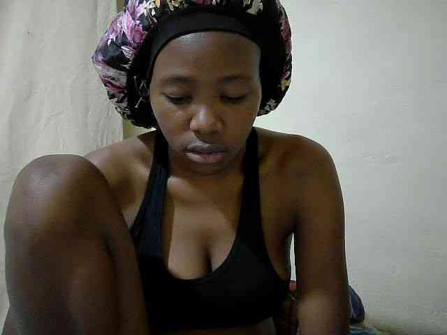 queen-slender webcam