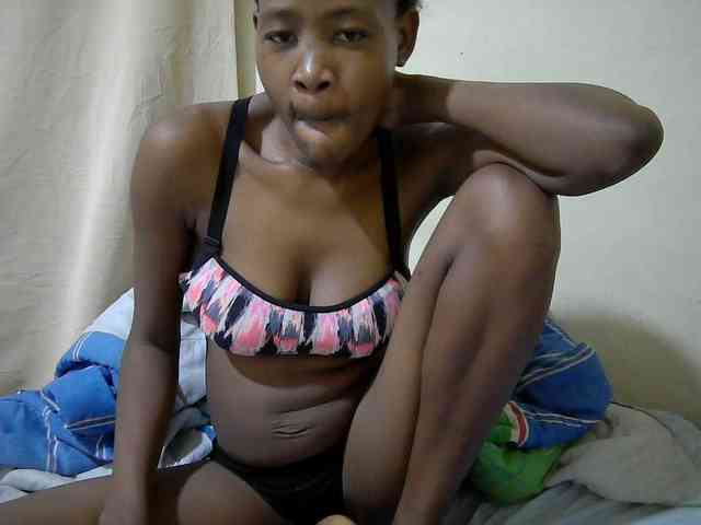 queen-slender webcam