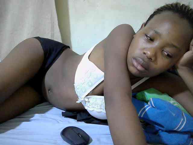 queen-slender webcam