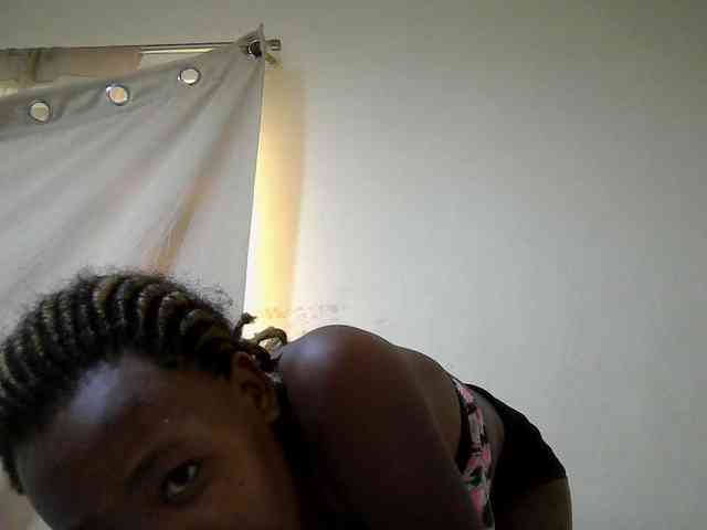 queen-slender webcam