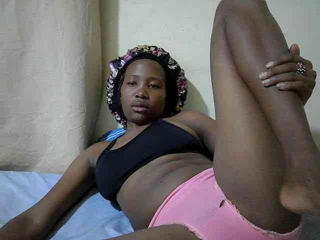 queen-slender webcam