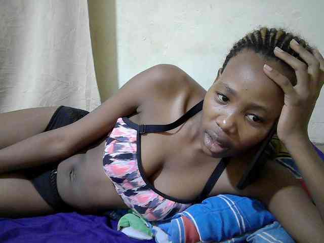 queen-slender webcam