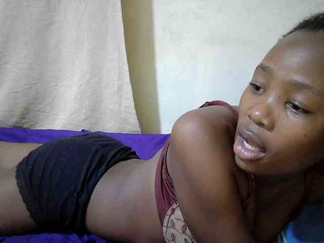 queen-slender webcam