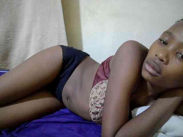 queen-slender webcam