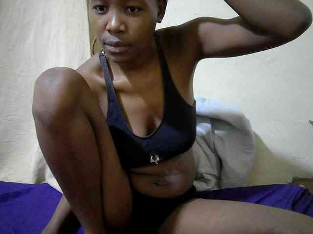 queen-slender webcam