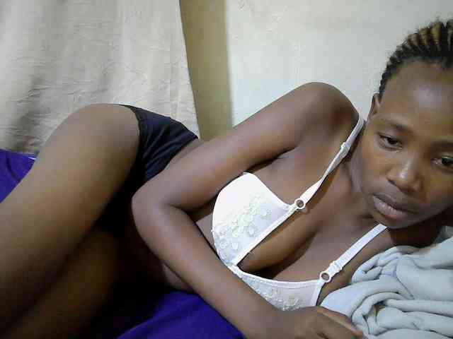 queen-slender webcam
