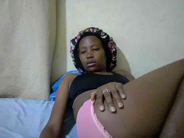 queen-slender webcam