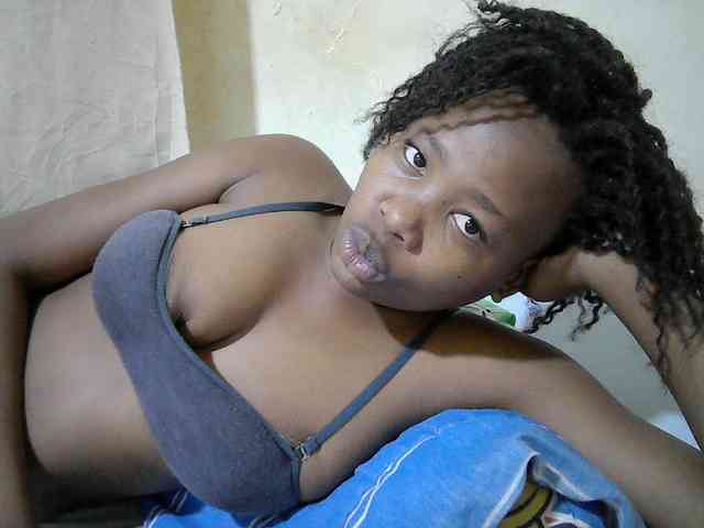 queen-slender webcam