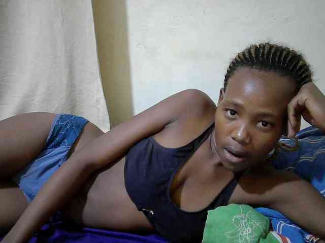 queen-slender webcam