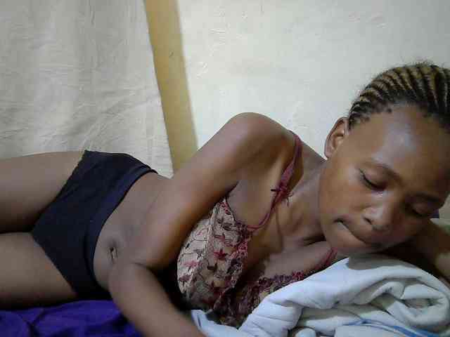 queen-slender webcam